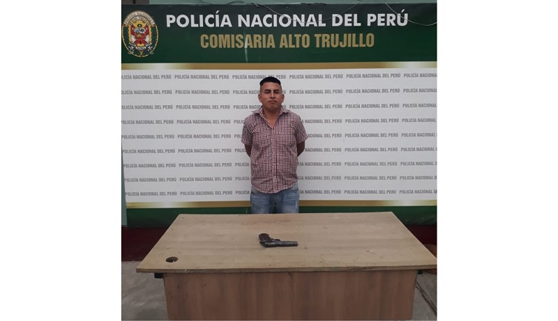 Alto Trujillo: presunto traficante de terreno es detenido cuando cobraba cupos