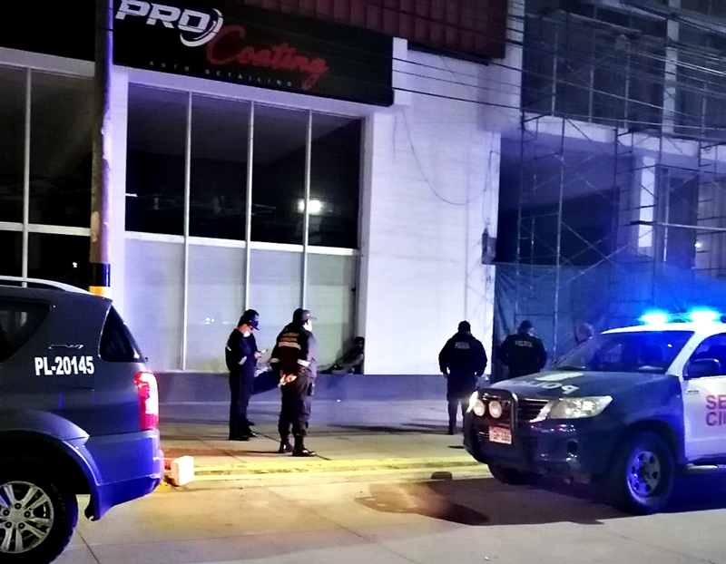 Trujillo: atacan a vigilante de tienda de vehículos y le rompen la cabeza