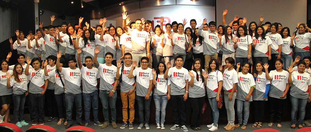 Pronabec ofrece mil becas para estudiantes de secundaria 