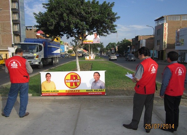 Grupos políticos  llenan de propaganda electoral principales avenidas y calles de la ciudad 