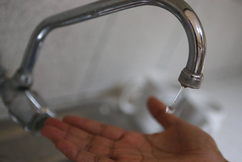 Proponen suspender pago de agua, luz y otros servicios