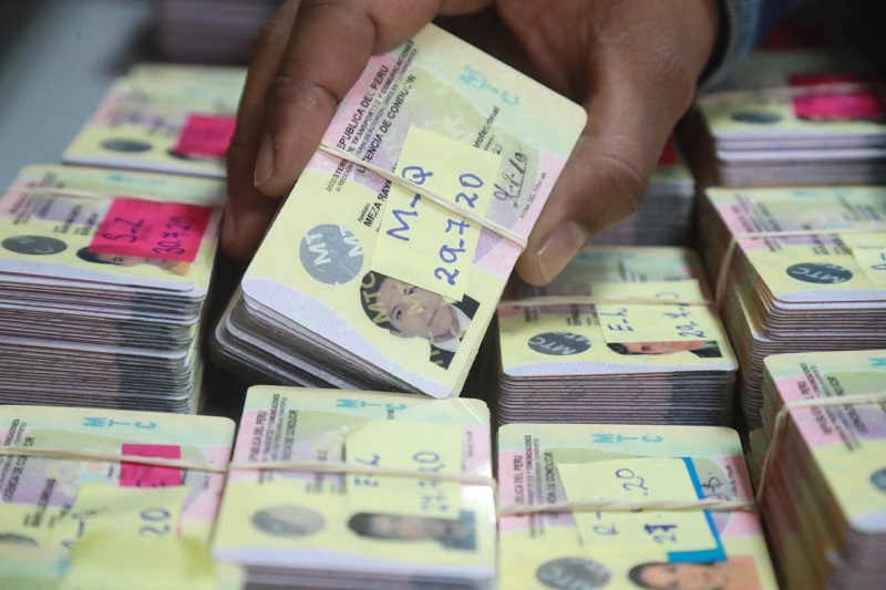 Prorrogan vigencia de licencias de conducir en regiones con cuarentena focalizada