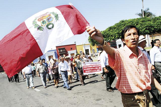 Fonavistas de ciudades del norte exigen devolución de la totalidad de sus aportes