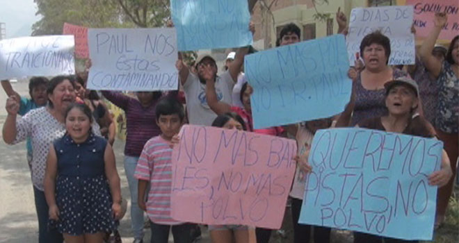 El Porvenir: vecinos protestan por polvareda que genera obra inconclusa