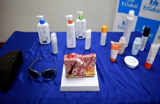 Es necesario usar protector solar en el verano para evitar lesiones de la piel 