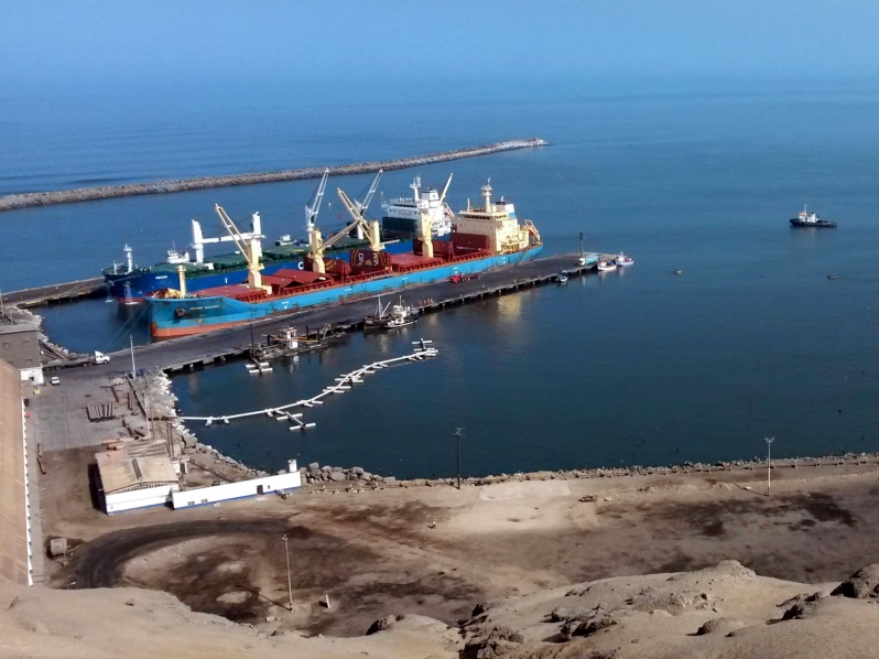 Por presencia de oleajes ligeros cierran 45 puertos en todo el país, también en La Libertad