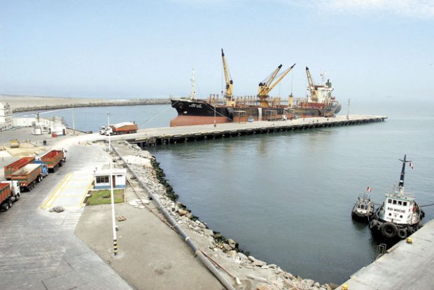 Premier Zavala anunció modernización del puerto de Salaverry