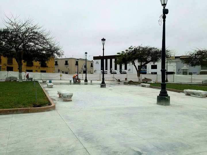 Cancelan inauguración de Plaza de Armas de Trujillo por  falta de  luces