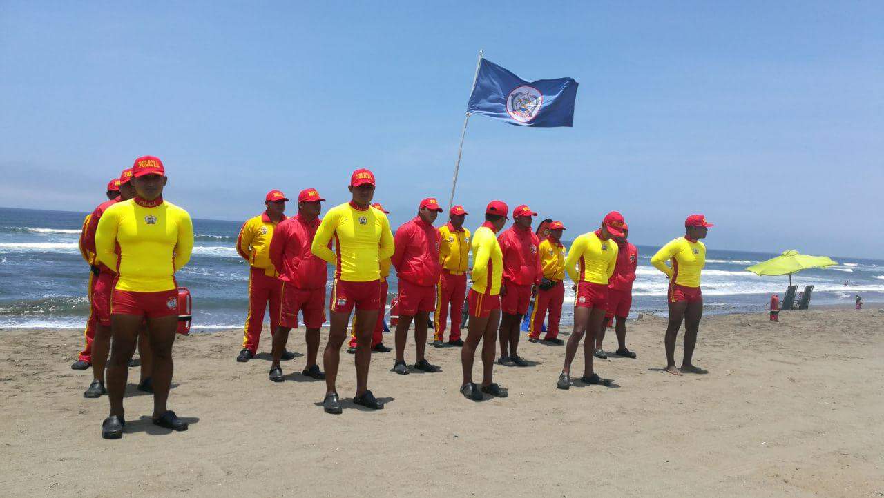 La Libertad: PNP salva 24 bañistas en lo que va del año