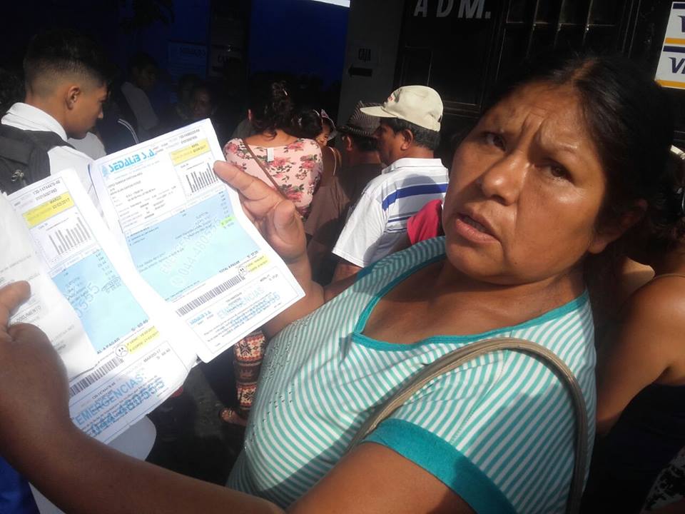 Malestar por recibos de agua sin descuento luego del desabastecimiento 
