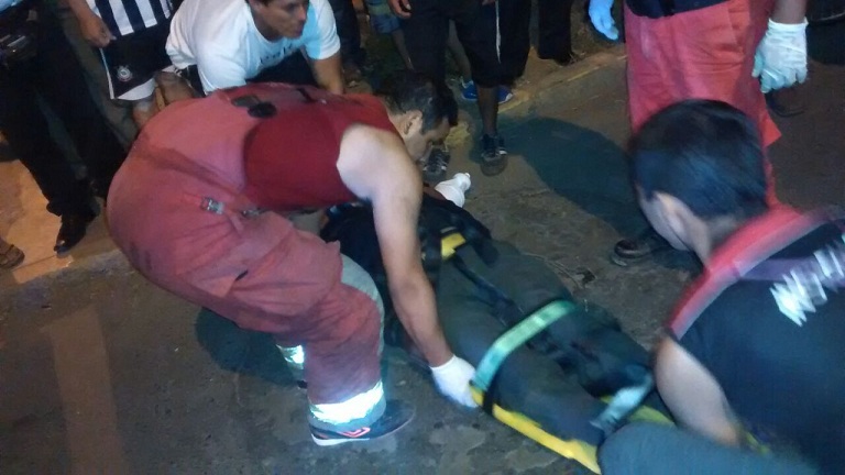 Conductor de automóvil atropelló a humilde reciclador en la América Sur