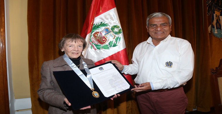 Municipalidad de Trujillo reconoce a destacada cineasta nacional Nora de Izcue