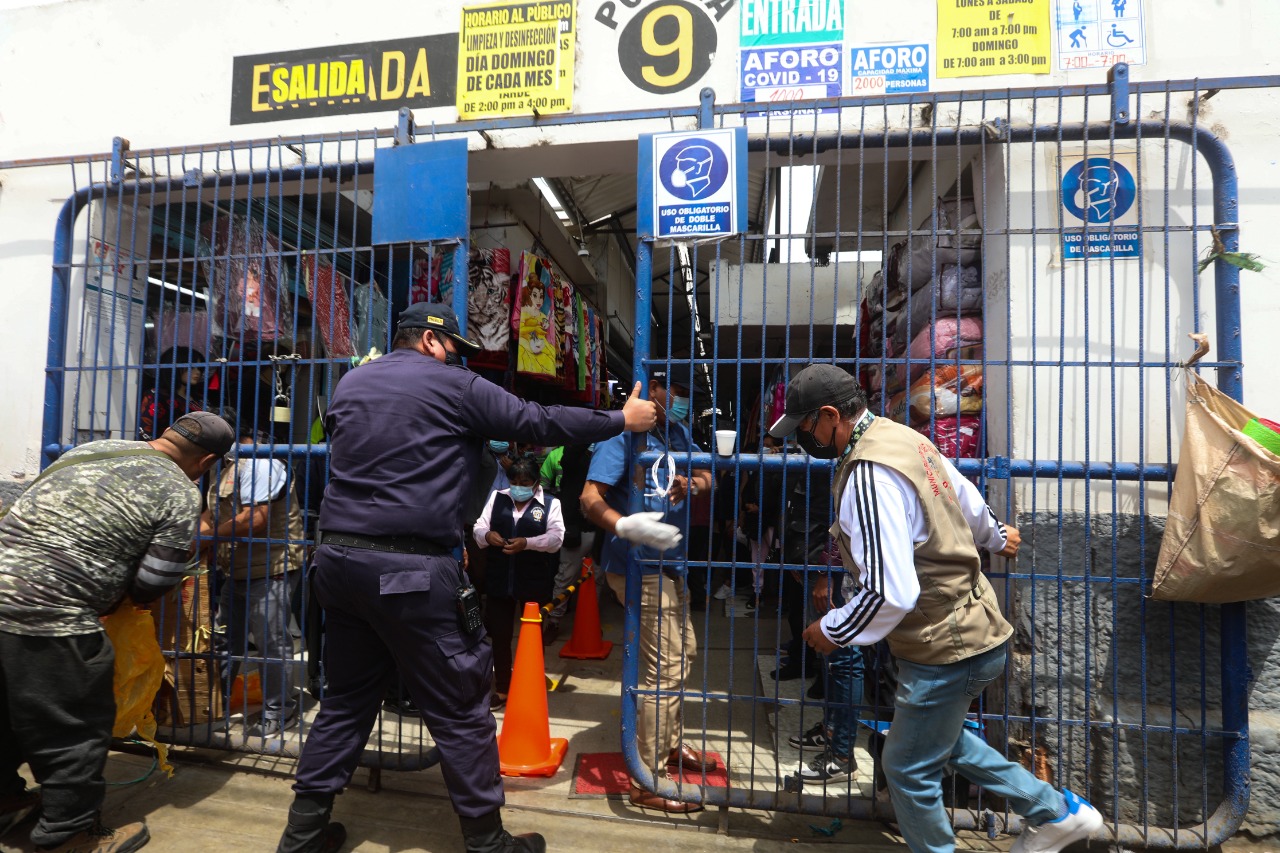 El 60 % de comerciantes del mercado ex Mayorista de Trujillo no cumplen con normas sanitarias 