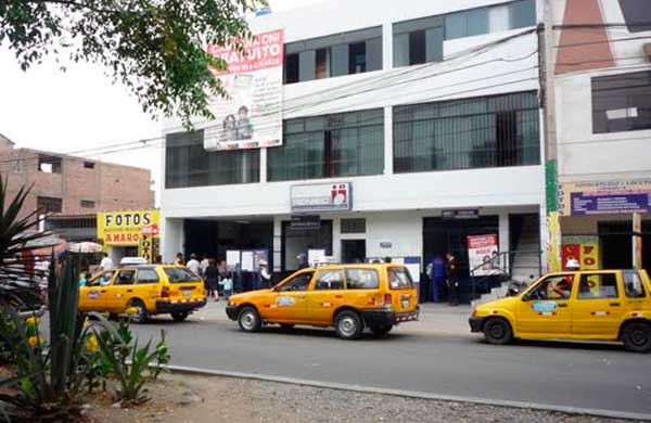 Reniec amplia horarios para recojo de DNI