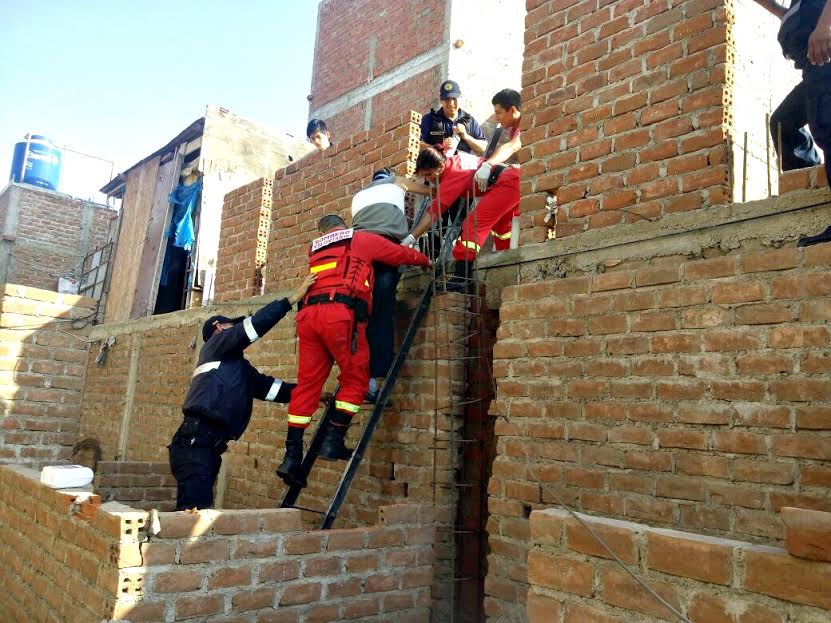 Trujillo: hombre quedó lesionado tras caer del tercer piso de un inmueble(Video)    