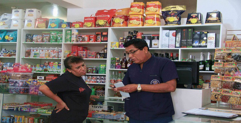  Trujillo:  retienen panetones sin registro sanitario en varias zonas de la ciudad