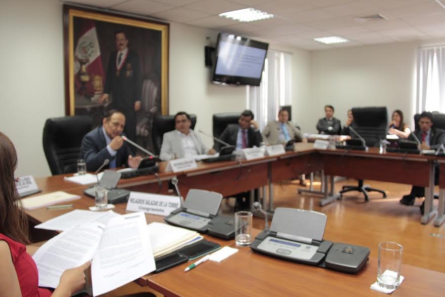 Defensor del Pueblo sostiene que agenda pendiente en Salud debe ser abordada de manera permanente