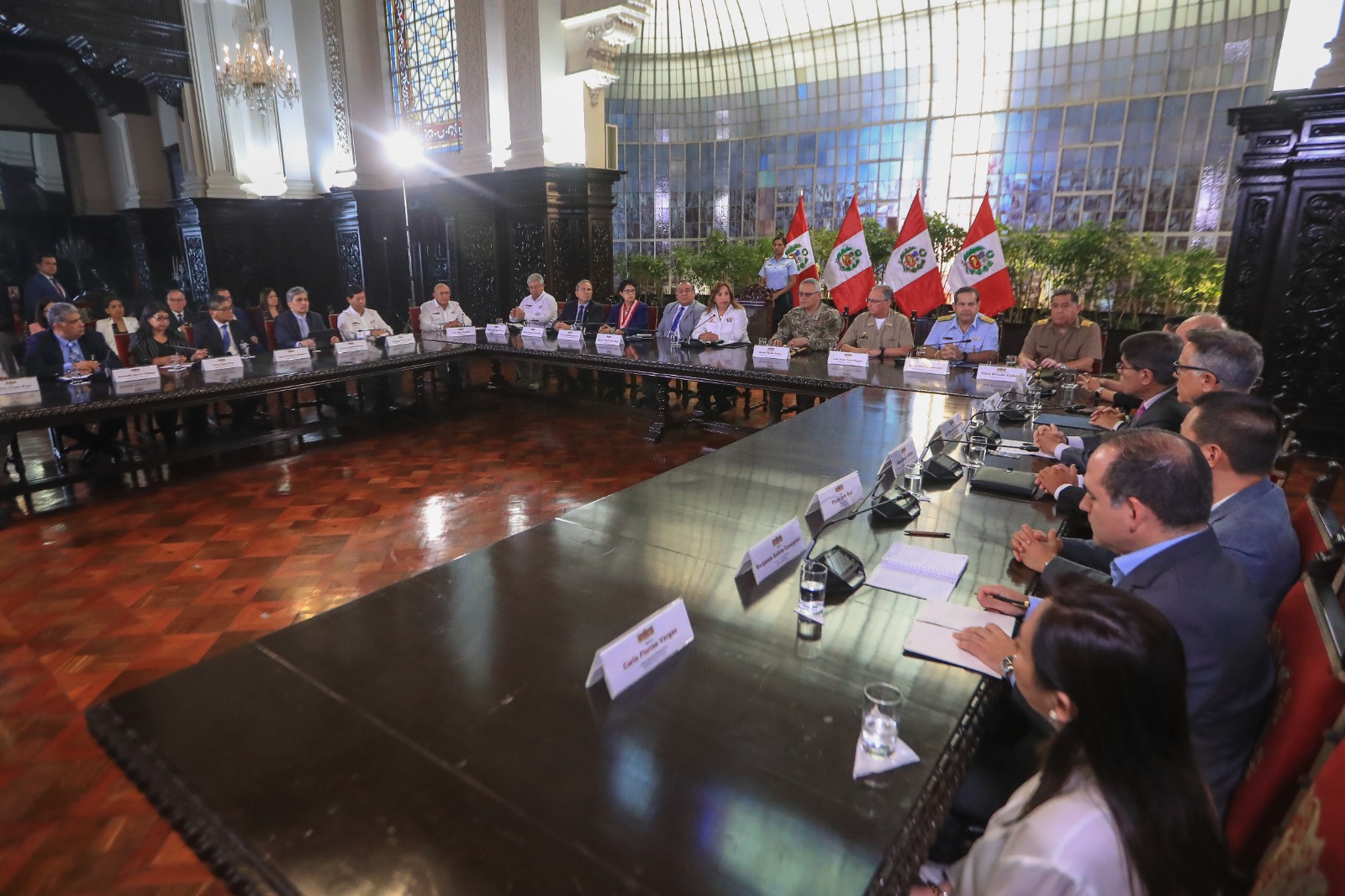 Inician bloqueo de millón y medio de celulares y eliminación de 300 mil líneas de telefonía móvil