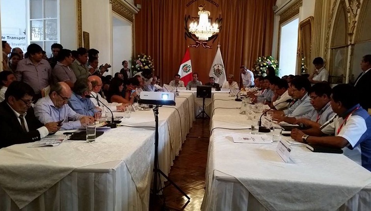 Alcaldes y congresistas liberteños se reunieron con asesores del MTC