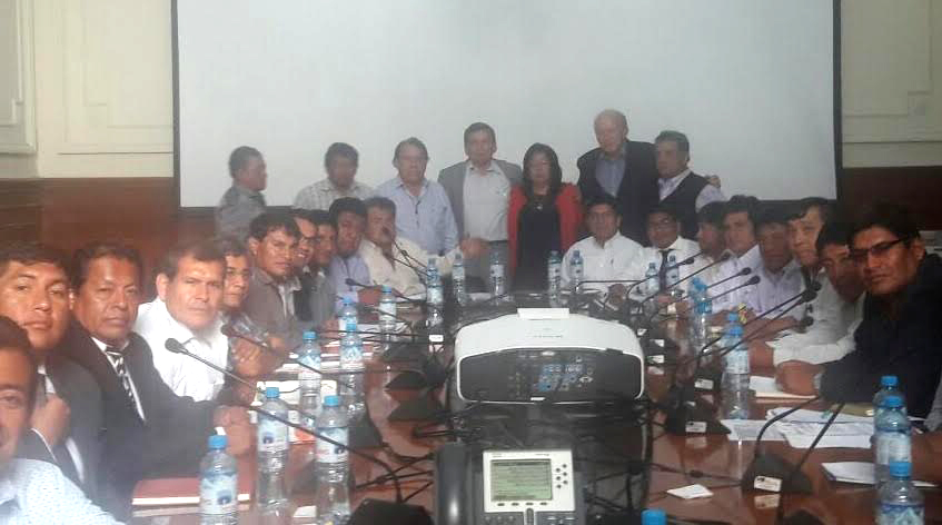  Ejecutivo se compromete a suspender contratos de exploración petrolera en mar de la macrorregión norte