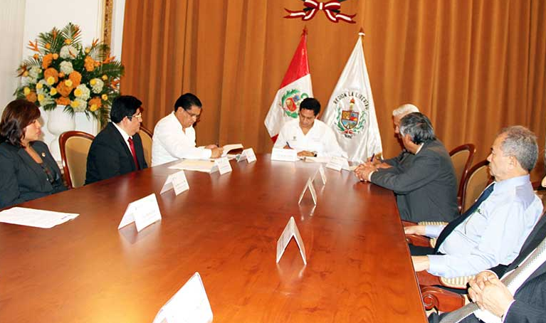 Gobierno Regional gestiona proyectos para la UNT con modalidad de obras por impuestos