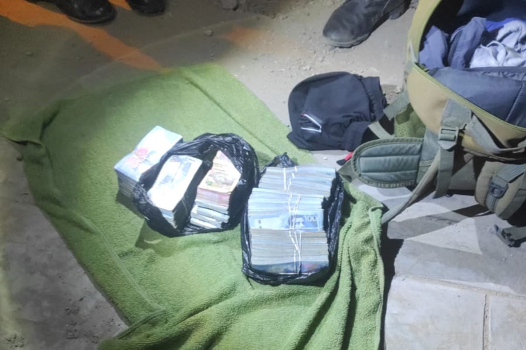 Policías frustran robo de 250,000 soles a minero tras intensa persecución