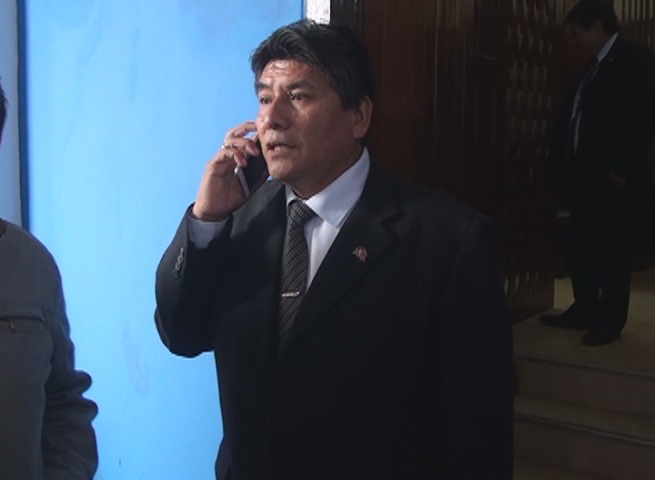 Suspensión de reincorporación de Orlando Velásquez a la UNT sería irregular