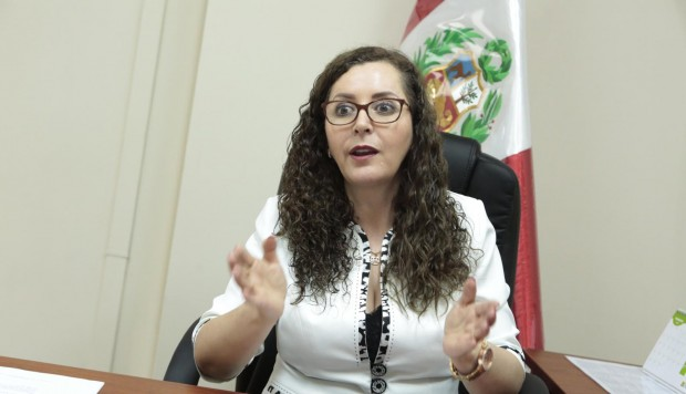 Congresista Rosa Bartra no quiso opinar sobre adelanto de elecciones; pero prometió priorizar proyecto
