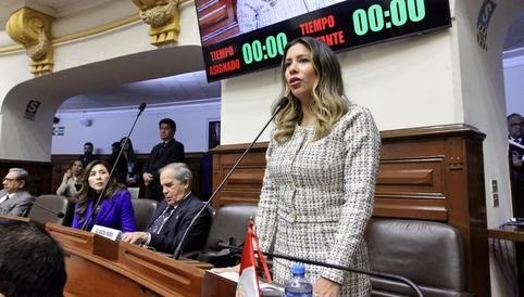 Procuraduría pide a la Fiscalía que investigue a Rosselli Amuruz por contrataciones