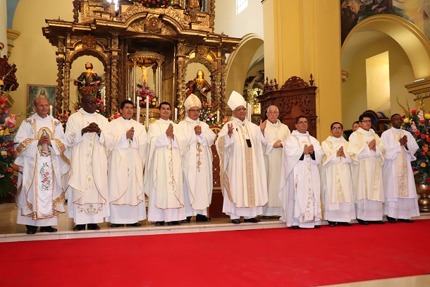 Iglesia de Trujillo cuenta con cinco nuevos sacerdotes y tres diáconos