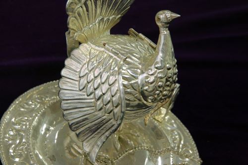 Hermandad de Señor de los Milagros regalará sahumerio o martillo de mando al Papa Francisco