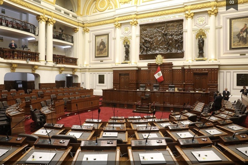 Se inicia pleno con debate de proyecto que declara en emergencia el sistema de salud