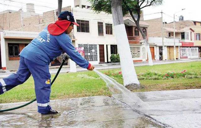 Director de Sedalib pide que se investigue cuánto paga la MPT por servicio de agua para parques  