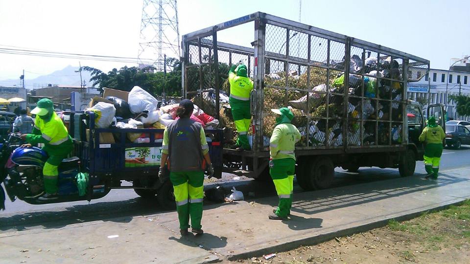 Trujillo: denuncian a trabajadores del Segat por bloquear ingreso de administrativos 