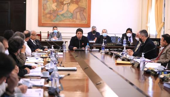 Dina Boluarte y Richard Tineo no participaron en Consejo de Ministros que interpretó negación de cuestión de confianza 