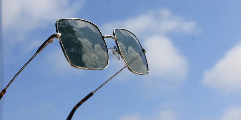 Recomiendan uso de lentes con protección UV para evitar daños a nuestros ojos        