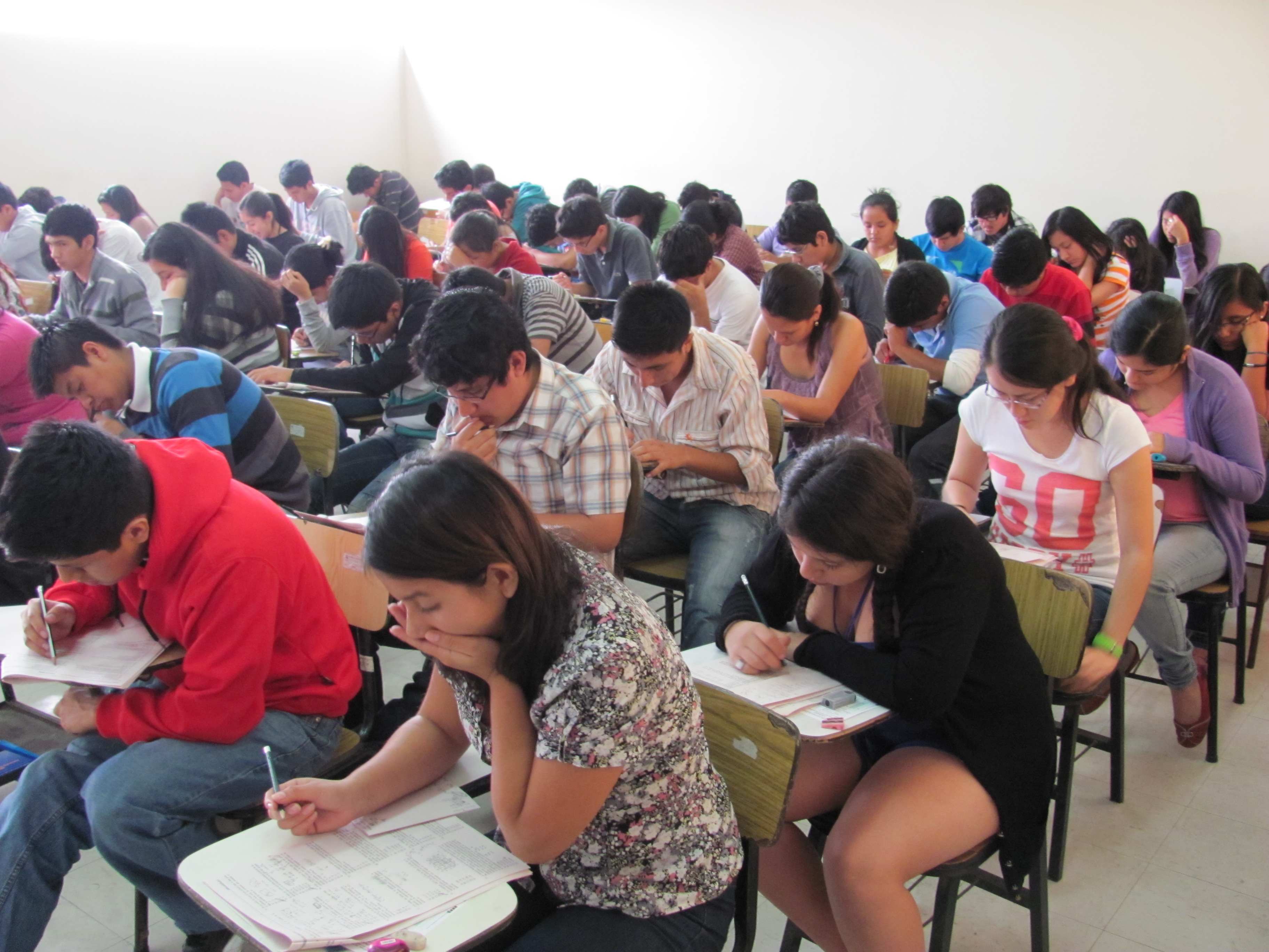 Nuevo rector quiere desaparecer exámenes de admisión a la UNT