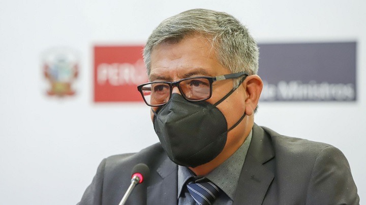 Ministro de Educación sobre “parecido” en discursos de Castillo y Torres: “No me parece una situación principal” 