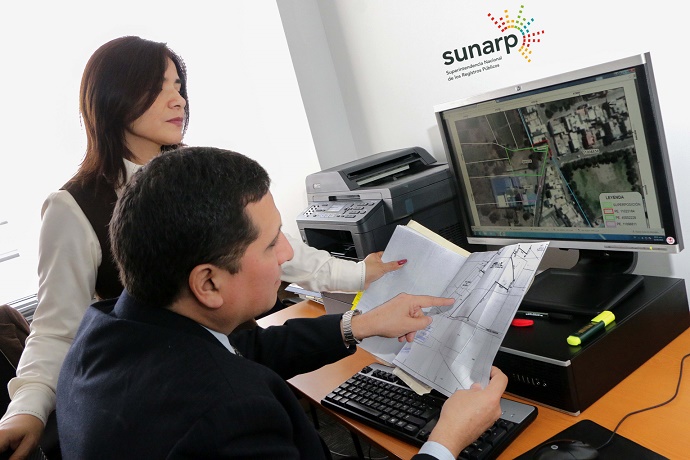Sunarp presenta estudio para mejorar uso y servicios del Catastro Registral