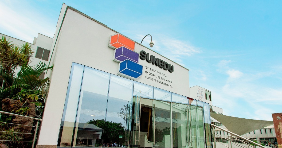 Sunedu orientó a 34 universidades denegadas sobre procedimiento para obtener el licenciamiento 