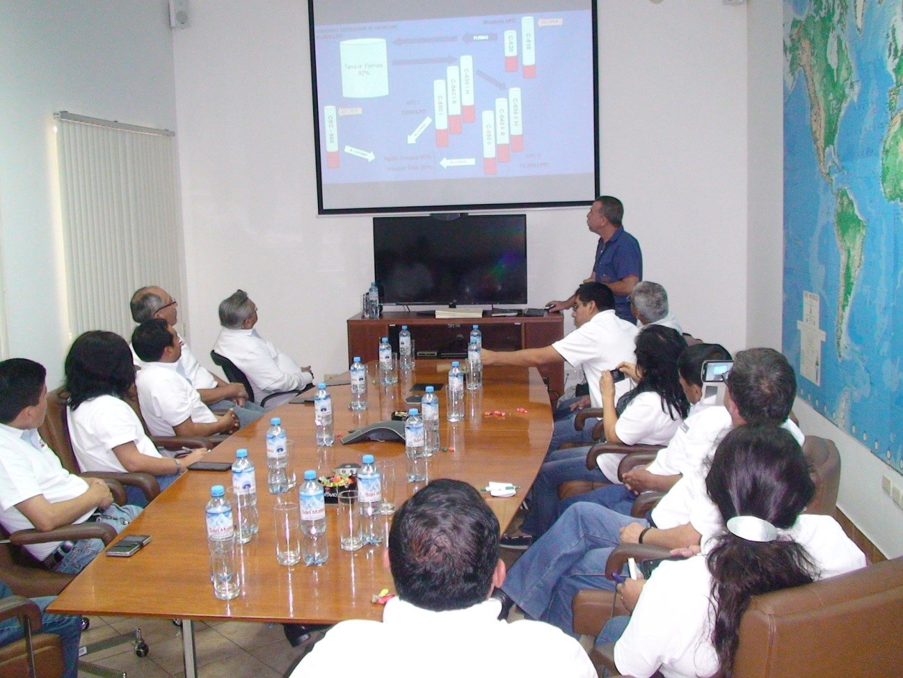 La Libertad: empresarios que expenden alcohol etílico recibirán capacitación