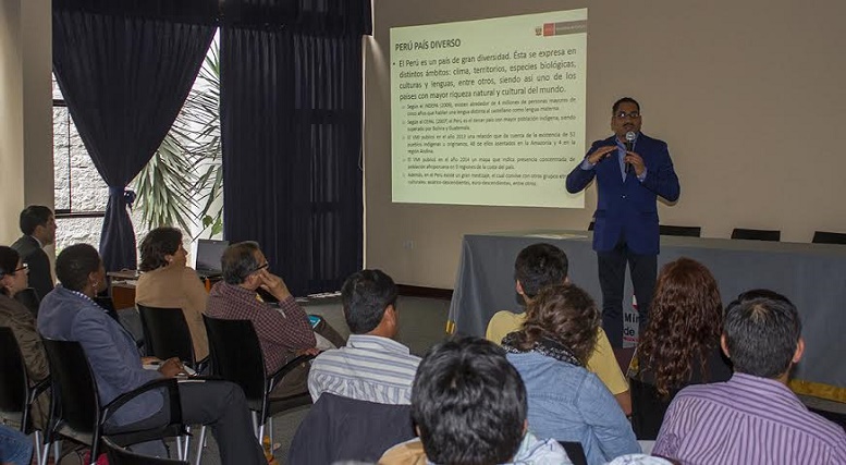 La Libertad: funcionarios ediles son capacitados sobre interculturalidad 