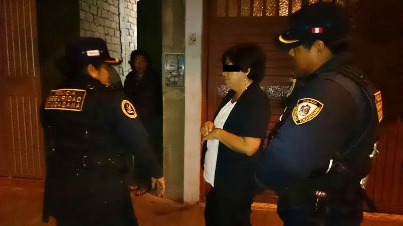 Recuperan 7 tarjetas de crédito que fueron robadas a una profesora