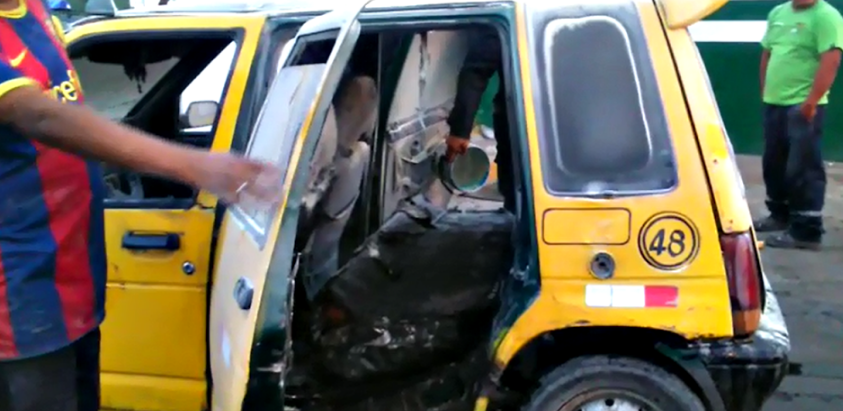 Trujillo: taxi se incendió en un servicentro pero siniestro fue controlado a tiempo