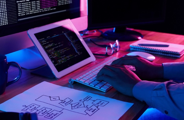 Conoce cuáles son las profesiones tecnológicas más demandadas en el mundo