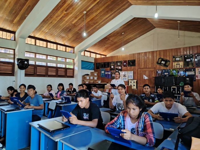 Sectores público y privado brindan apoyo académico y logístico a jóvenes de zonas rurales 