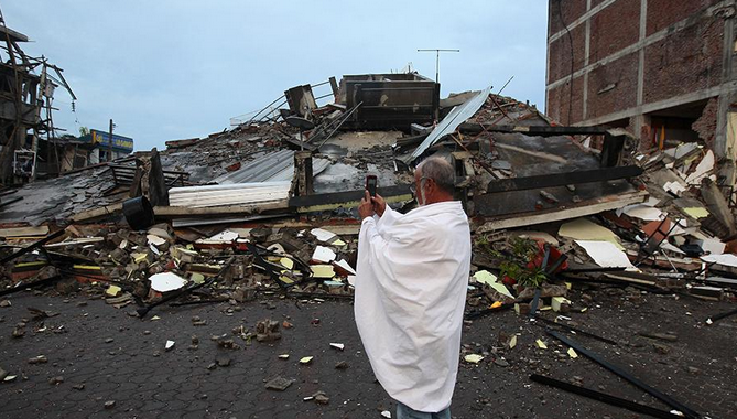 Terremoto en Ecuador: una mirada tras la devastación