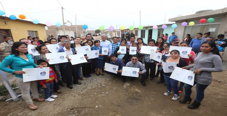 Trujillo: unas 40 familias recibieron la titularidad de sus viviendas en “Valle Palmeras”