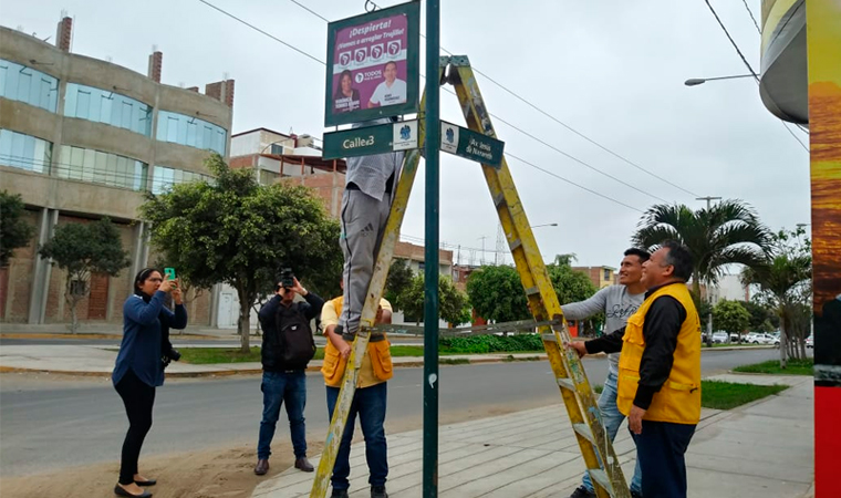 Trujillo: retiran propaganda electoral colocada en mobiliario urbano