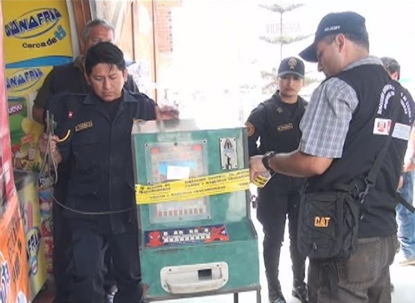 Incautan 30 tragamonedas ubicados cerca a colegios en La Esperanza